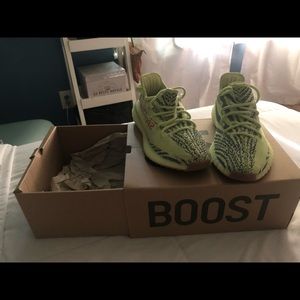 Yeezy Boost 350 V2 Semi Frozen Yellow